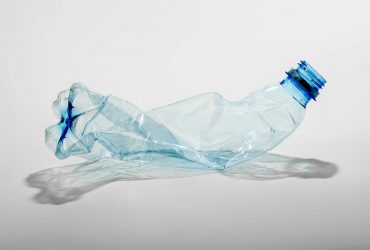 Los nuevos plásticos generan una sustentabilidad más real con el medio ambiente. Conoce 2 casos que estarán dando de qué hablar en los próximos años.