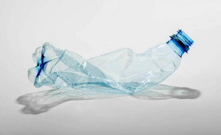 Los nuevos plásticos generan una sustentabilidad más real con el medio ambiente. Conoce 2 casos que estarán dando de qué hablar en los próximos años.