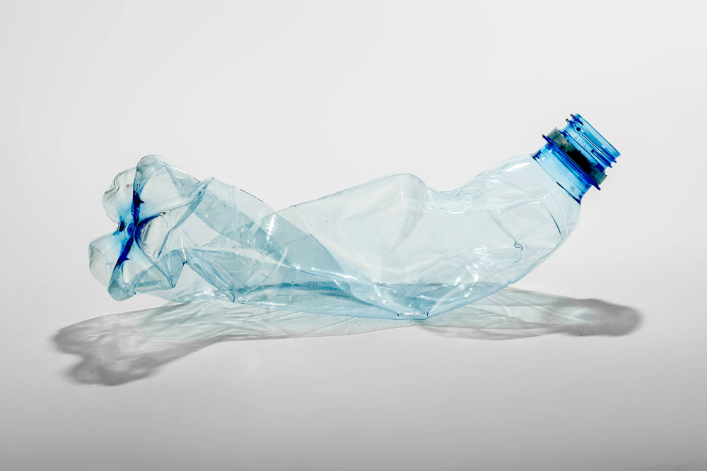 Los nuevos plásticos generan una sustentabilidad más real con el medio ambiente. Conoce 2 casos que estarán dando de qué hablar en los próximos años.