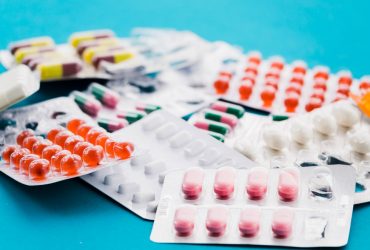 Los plásticos en la industria del packaging tienen una larga historia recorrida en casi 100 años. Conócelas en este artículo con Quimisor.