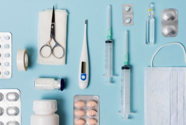 Descubre el mundo de posibilidades en calidad y diversidad que los polímeros plásticos en la industria médica.